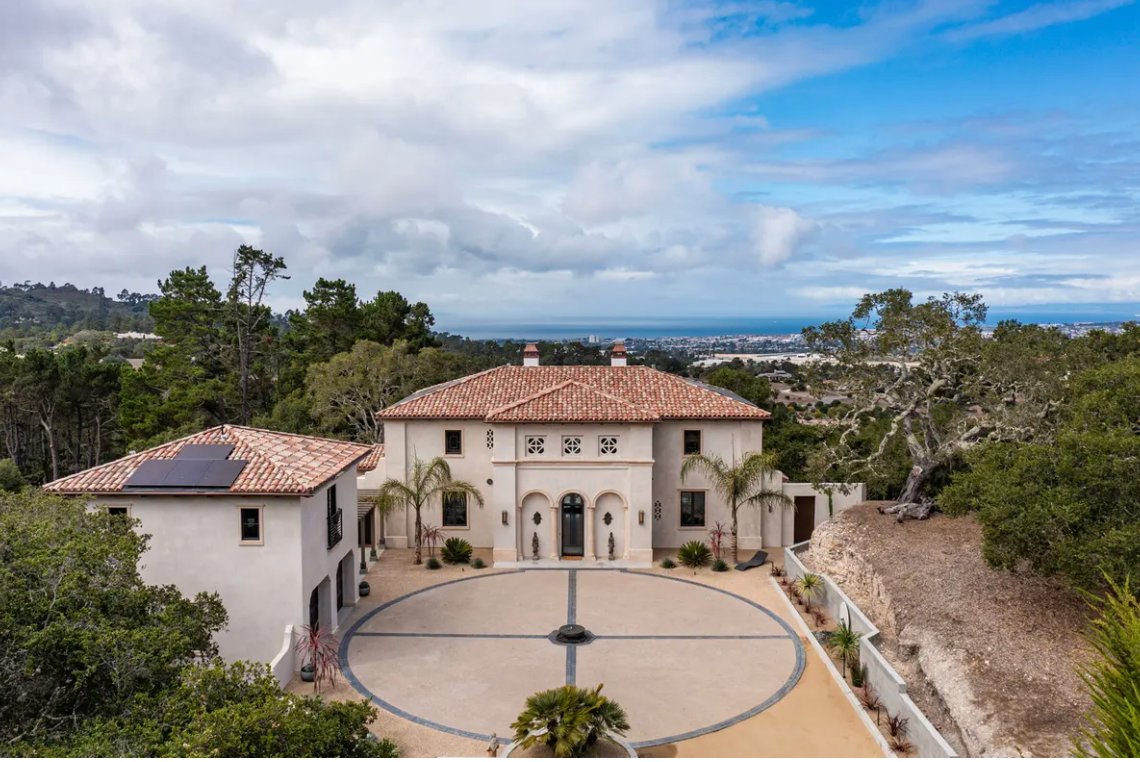 Casablanca estate exterior